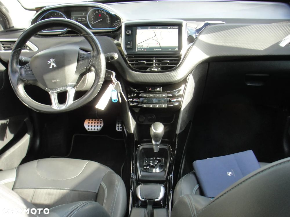 Peugeot 2008 PureTech 110 Stop&Start EAT6 Crossway - 6