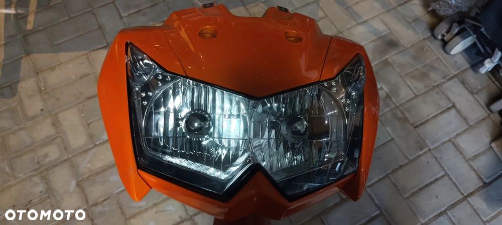 KAWASAKI Z1000 CZASZA OWIEWKA REFLEKTOR LAMPA PRZÓD07-09 - 2