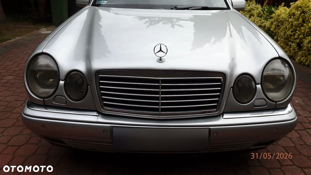 Mercedes-Benz Klasa E 300 TD Avantgarde - 9