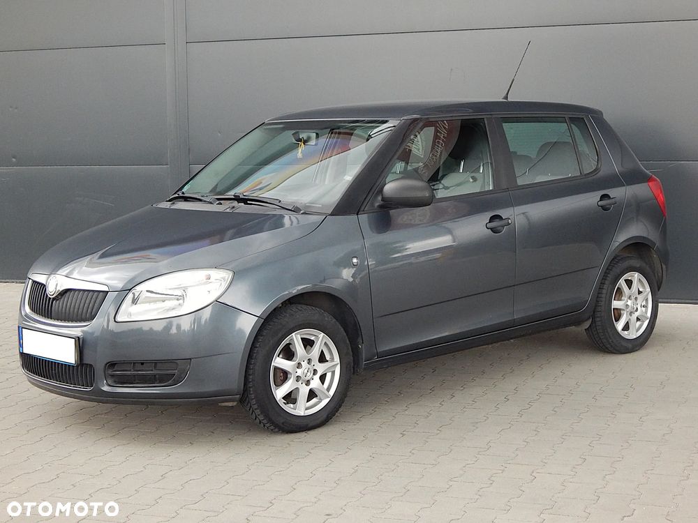 Skoda Fabia 1.2 HTP STYLE Edition - 3