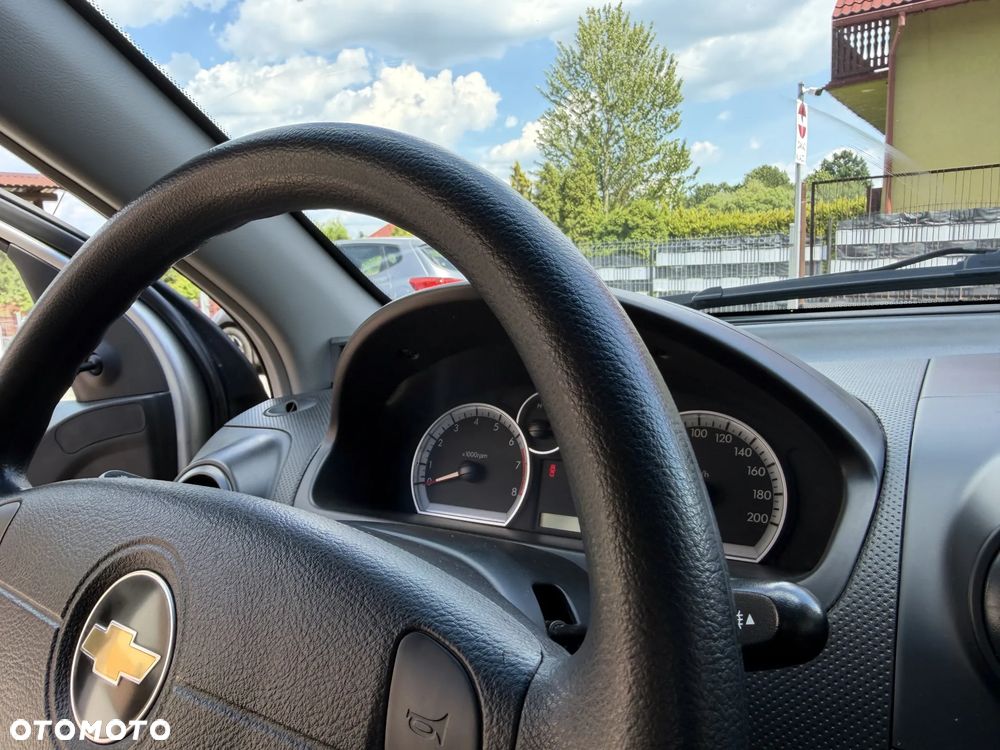Chevrolet Aveo 1.2 LS - 19