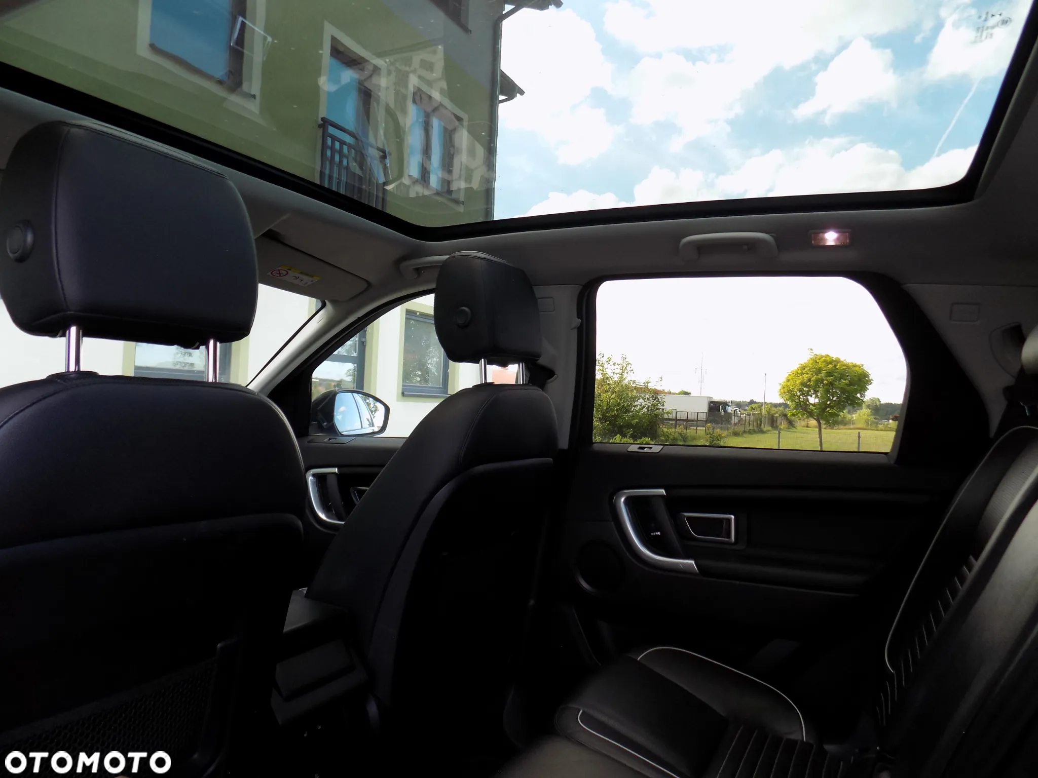 Land Rover Discovery Sport 2.0 D150 R-Dynamic HSE - 17