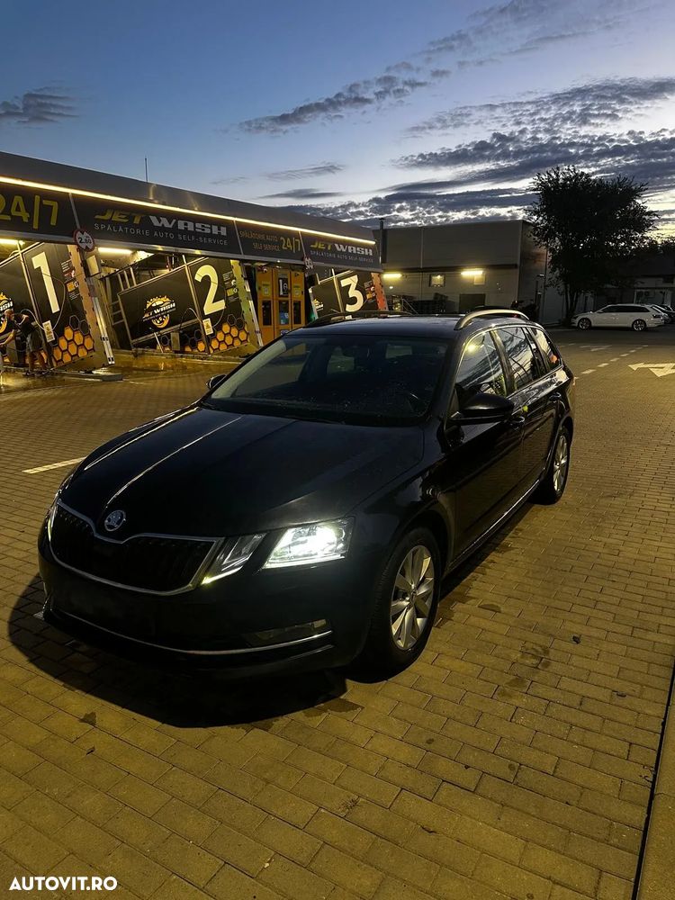 Skoda Octavia 1.6 TDI DSG Style - 3
