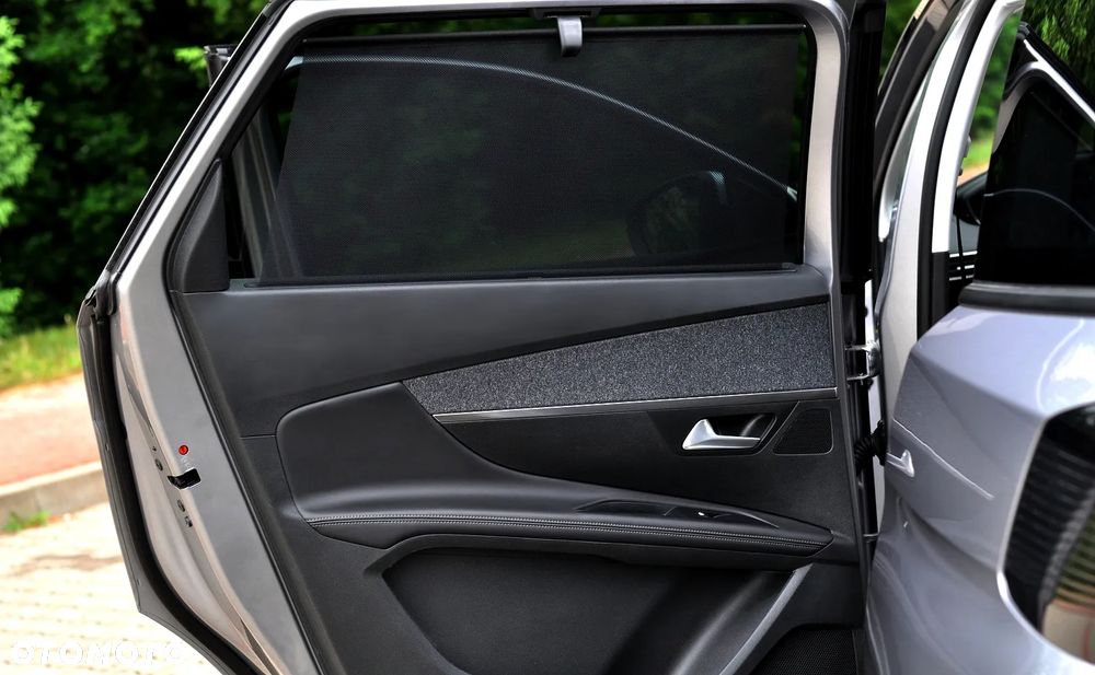 Peugeot 5008 1.2 PureTech Allure S&S - 22