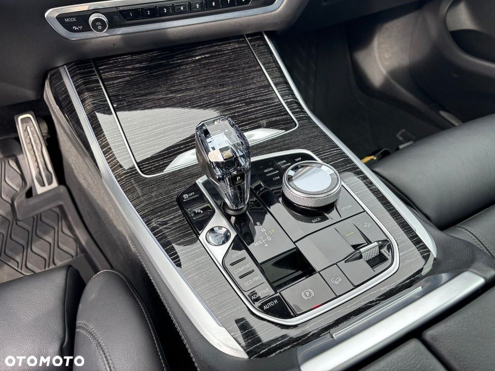 BMW X7 xDrive40i sport - 26