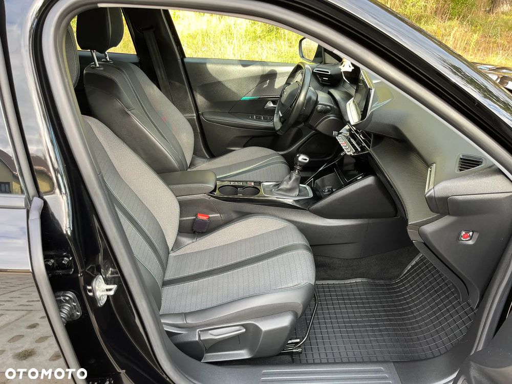 Peugeot 2008 1.2 PureTech GT Line S&S - 32