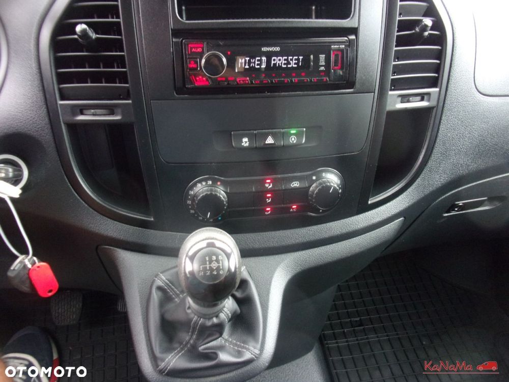 Mercedes-Benz VITO - 13