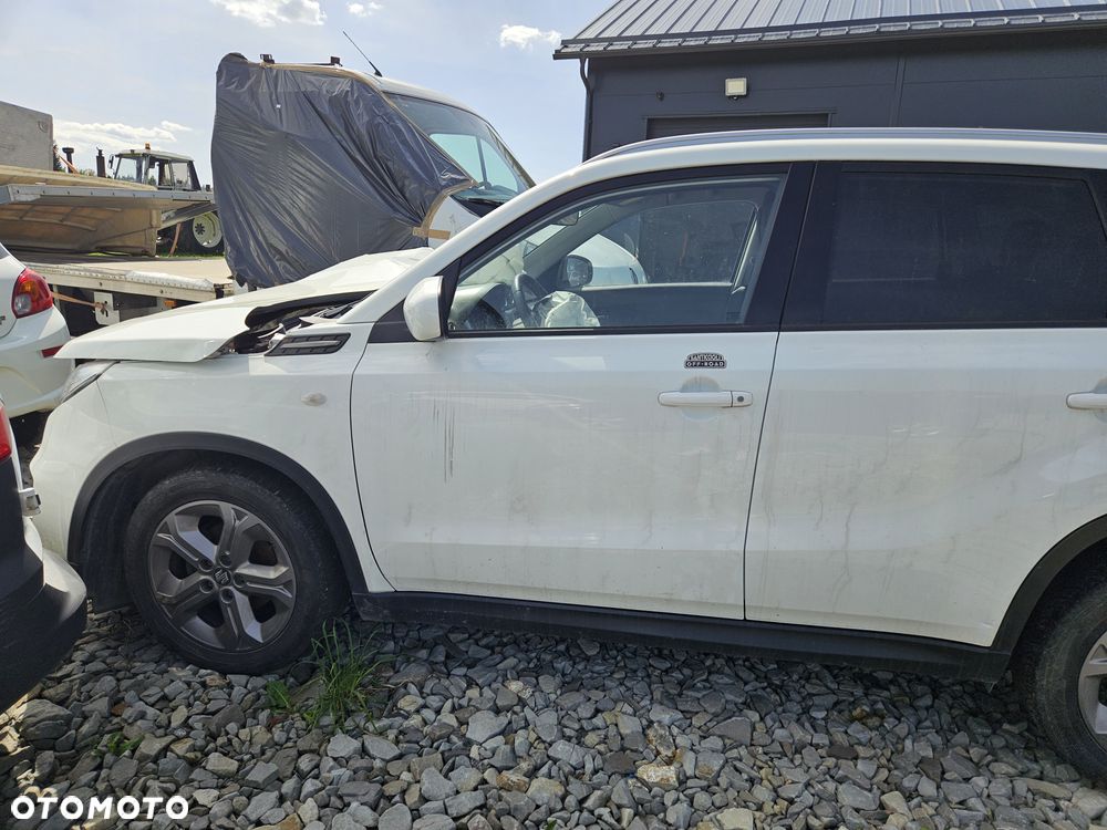 Suzuki Vitara 1.6 DDiS (4x2) Comfort - 4