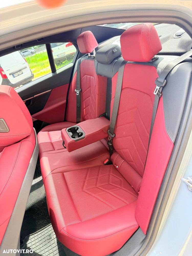 BMW Seria 5 520d xDrive Aut. - 13