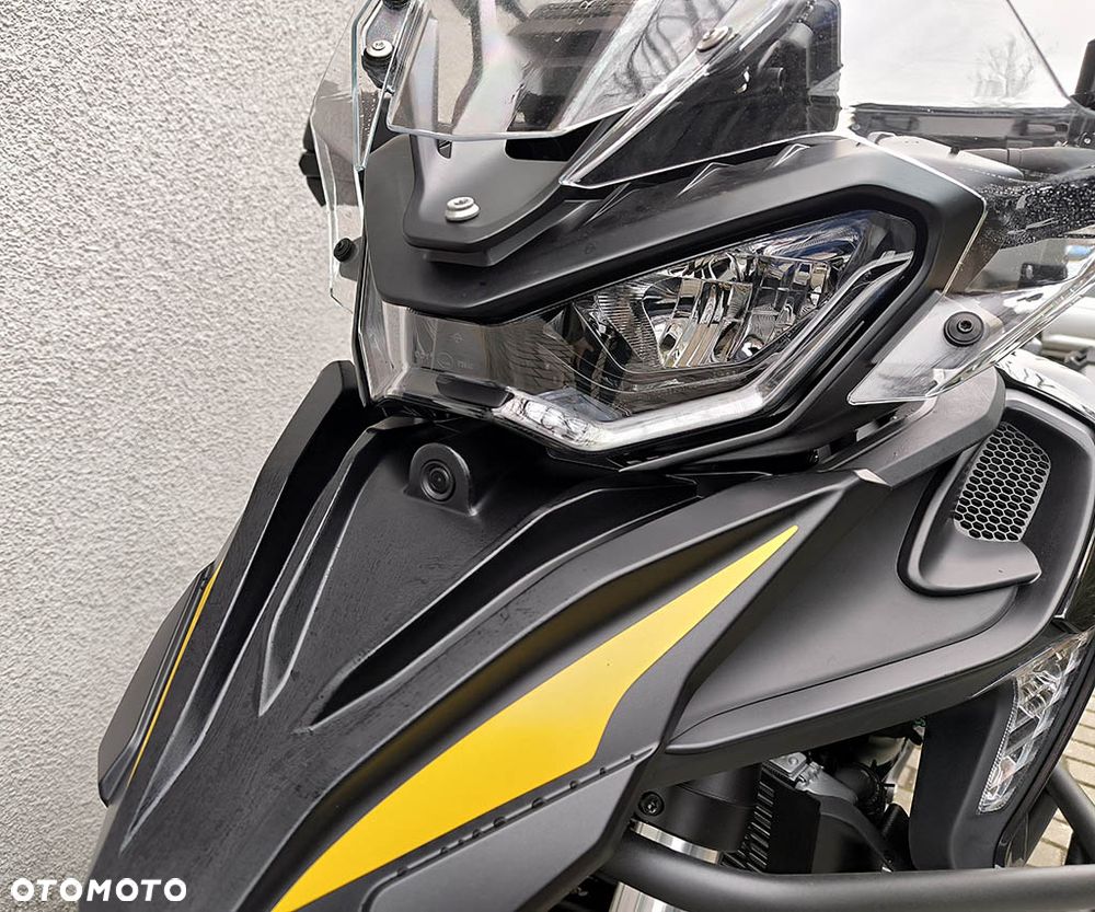 QJMOTOR SRT900SX - 19