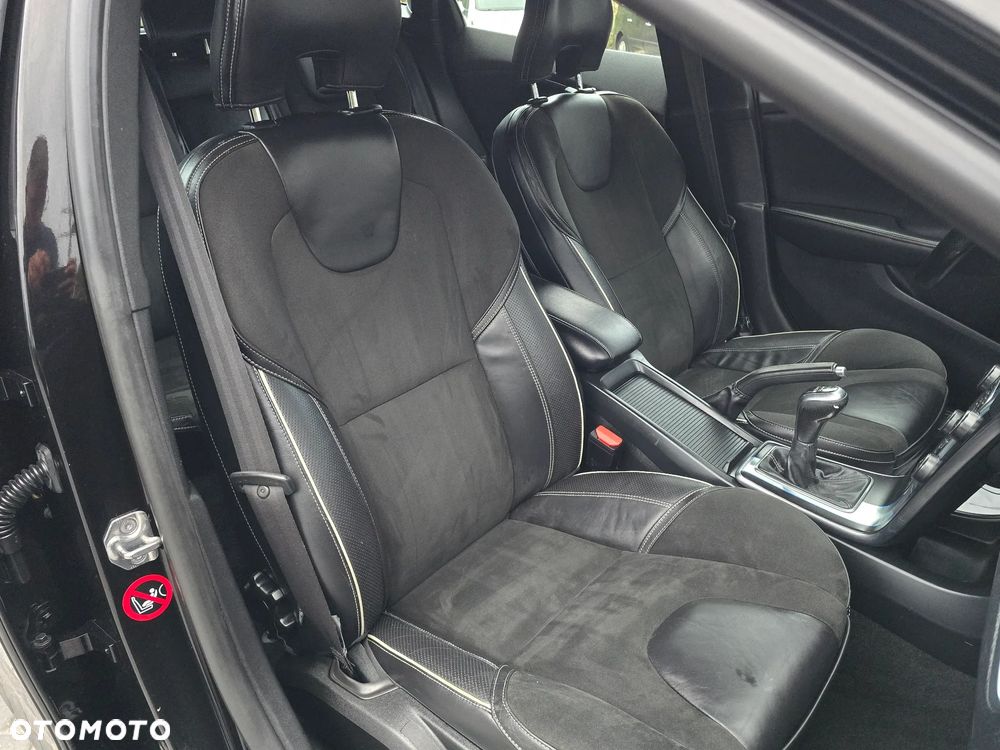 Volvo V40 D2 RDesign - 25