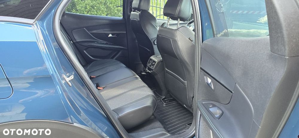 Peugeot 3008 1.5 BlueHDi Allure S&S EAT8 - 27