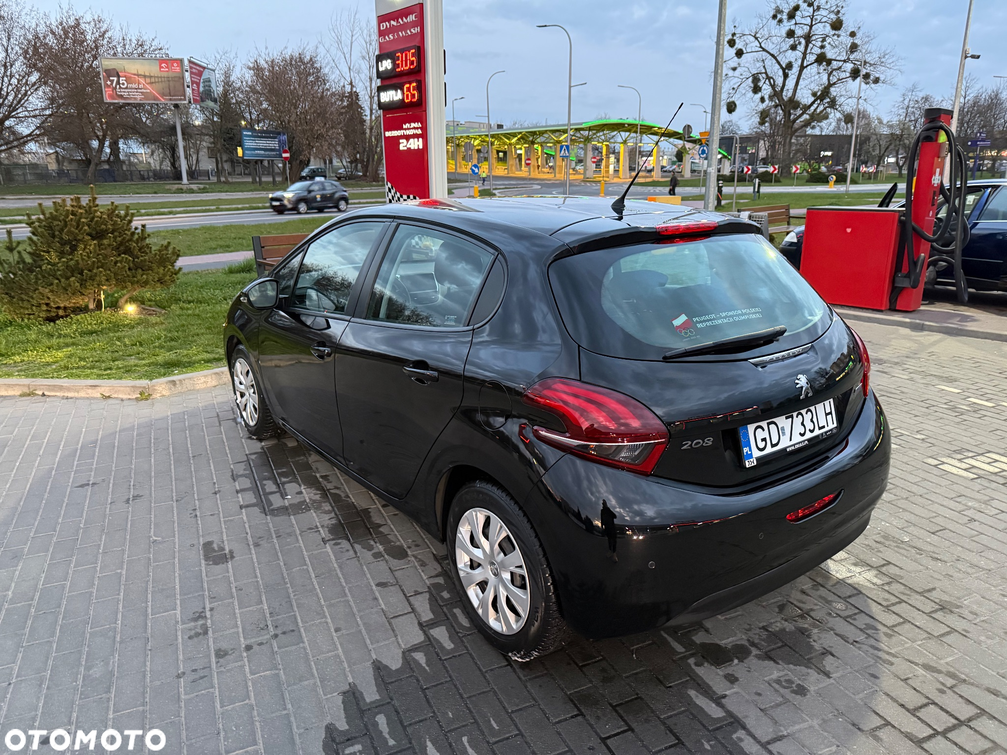 Peugeot 208 1.2 PureTech Active - 4