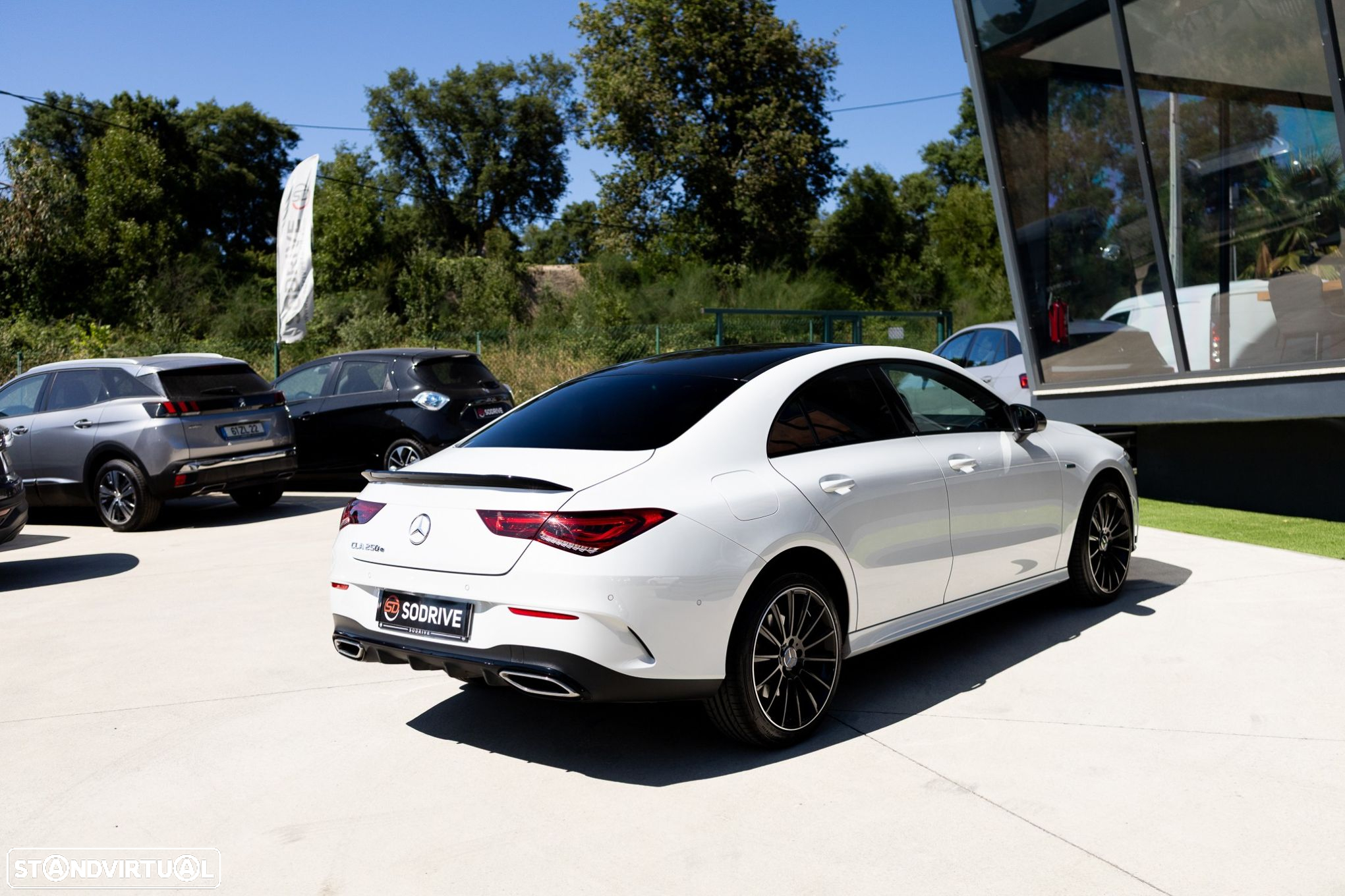 Mercedes-Benz CLA 250 e AMG Line - 5