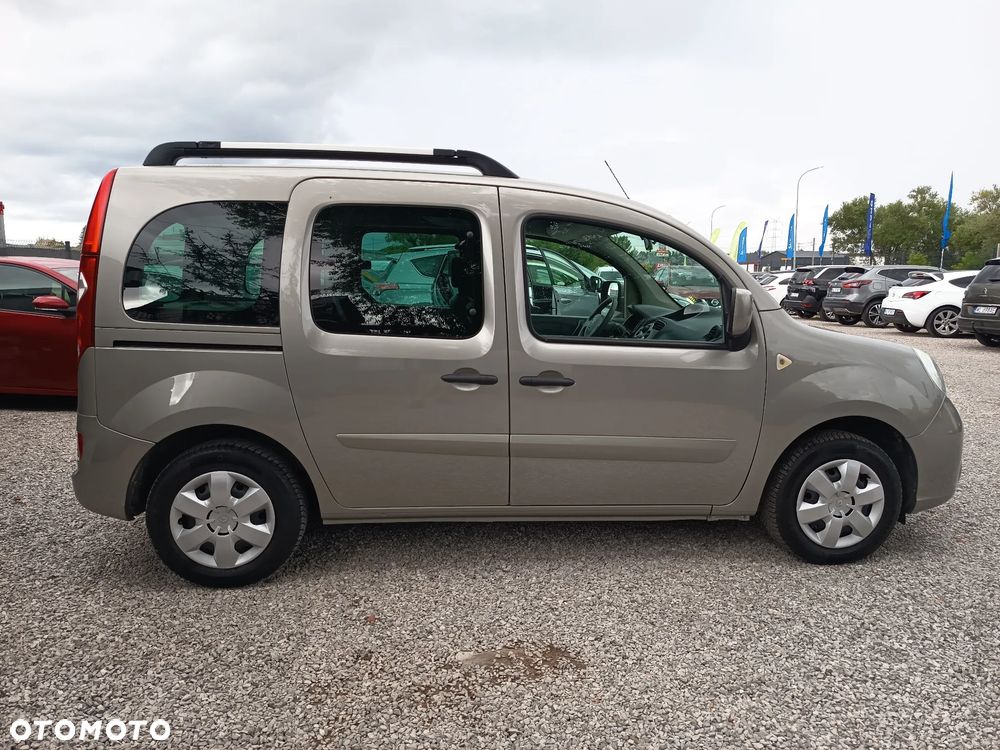 Renault Kangoo 1.6 16V 105 Happy Family - 11