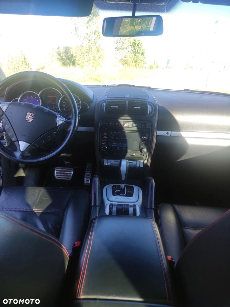 Porsche Cayenne - 12