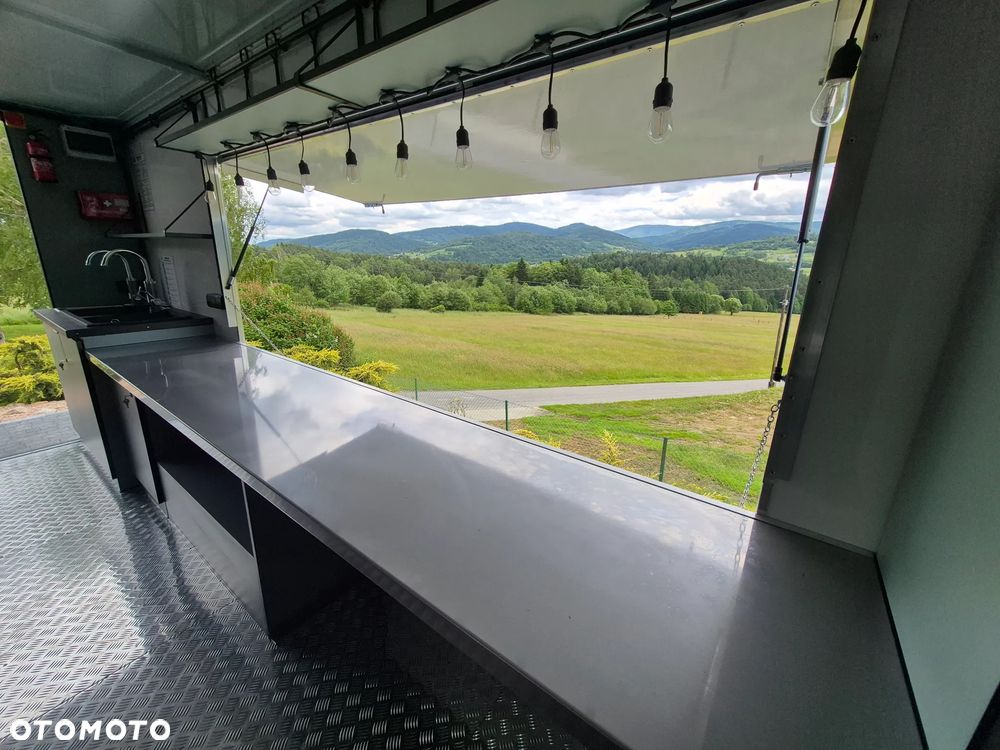 Iveco Food Truck Sklep Bar - 6