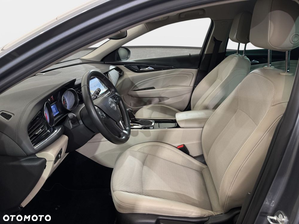 Opel Insignia - 28