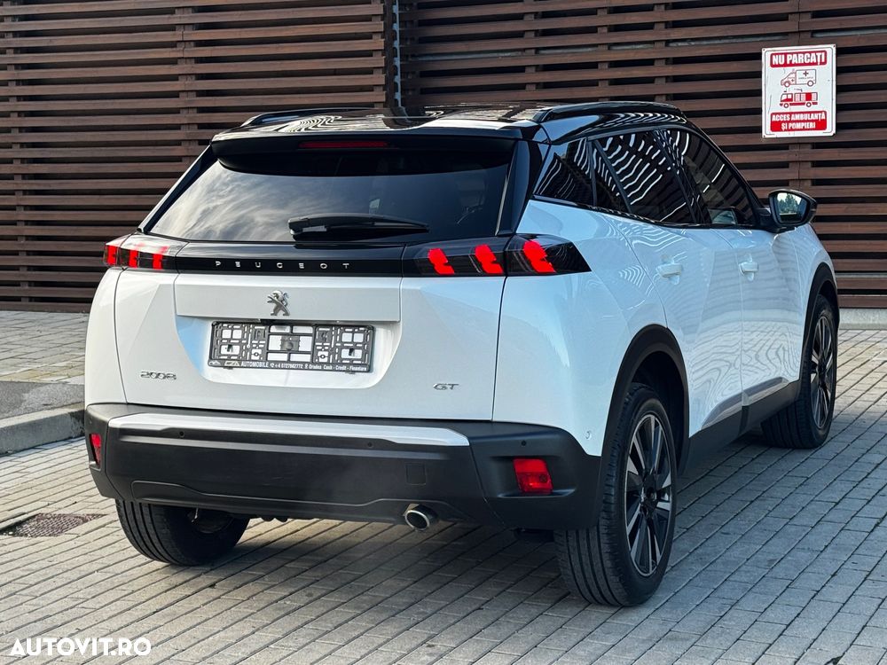 Peugeot 2008 BlueHDi 130 EAT8 GT - 13