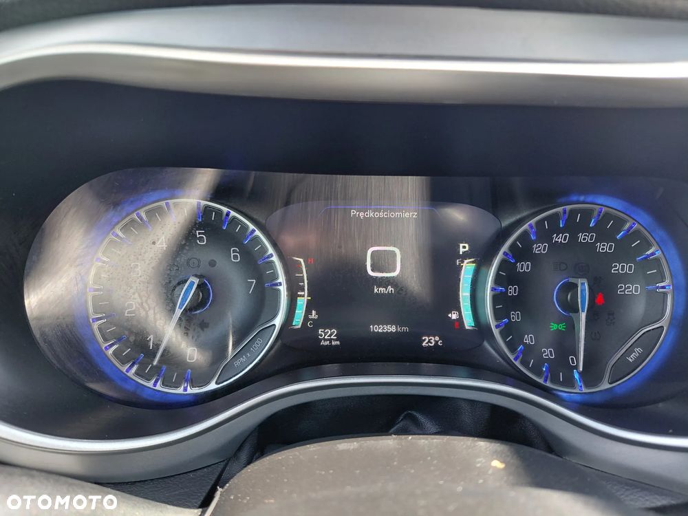 Chrysler Pacifica - 18
