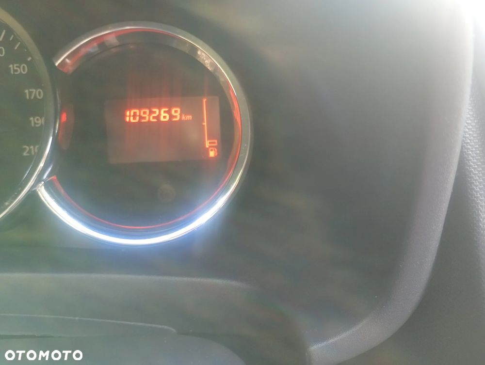 Dacia Logan 1.2 16V Laureate - 8
