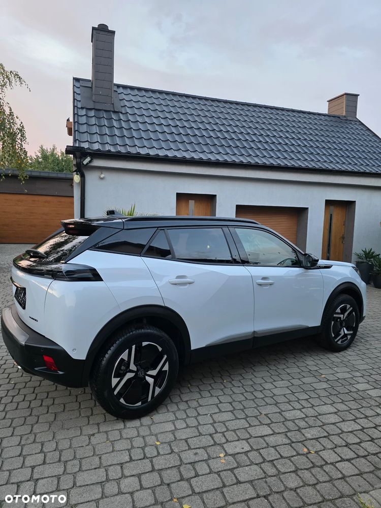 Peugeot 2008 - 8