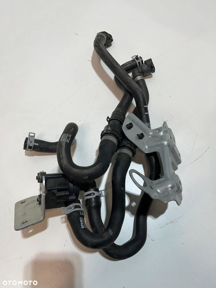 VOLVO XC40 1.5 T3 POMPA PRZEWÓD WODY 32222673 - 1