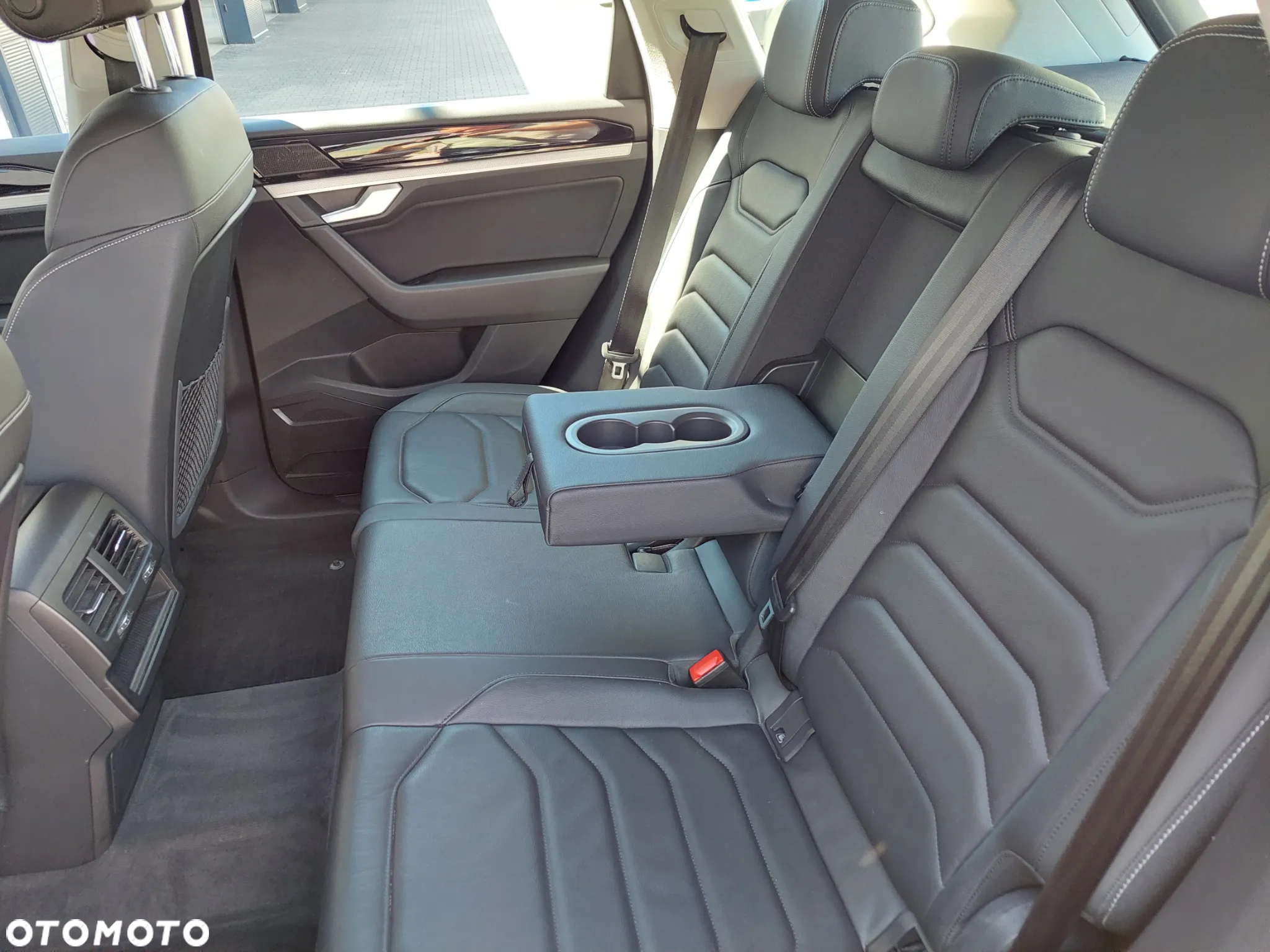 Volkswagen Touareg 3.0 V6 TDI SCR 4Mot - 32