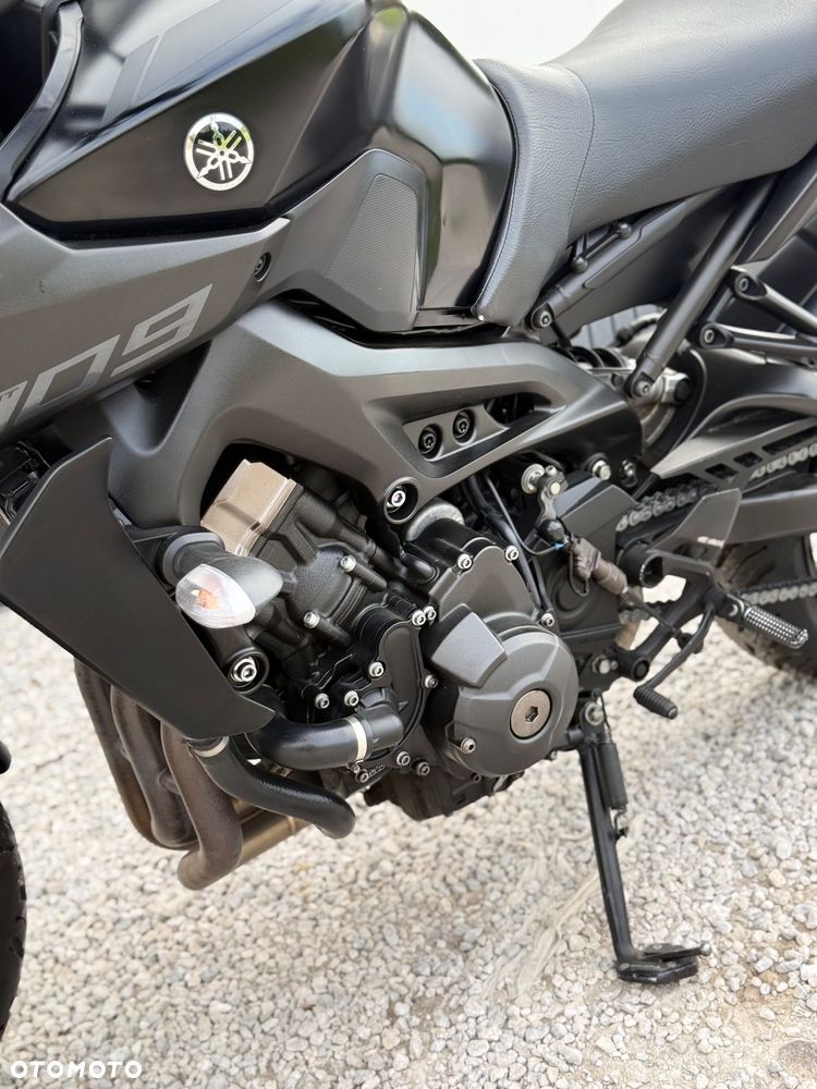 Yamaha MT - 12