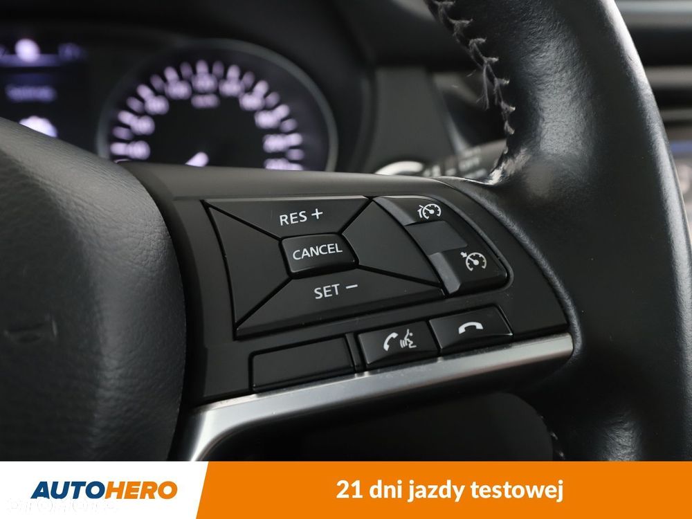 Nissan Qashqai 1.2 DIG-T N-Connecta - 25