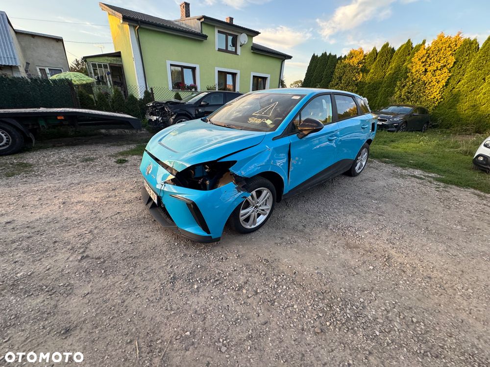 MG 4 Luxury 64 kWh - 1