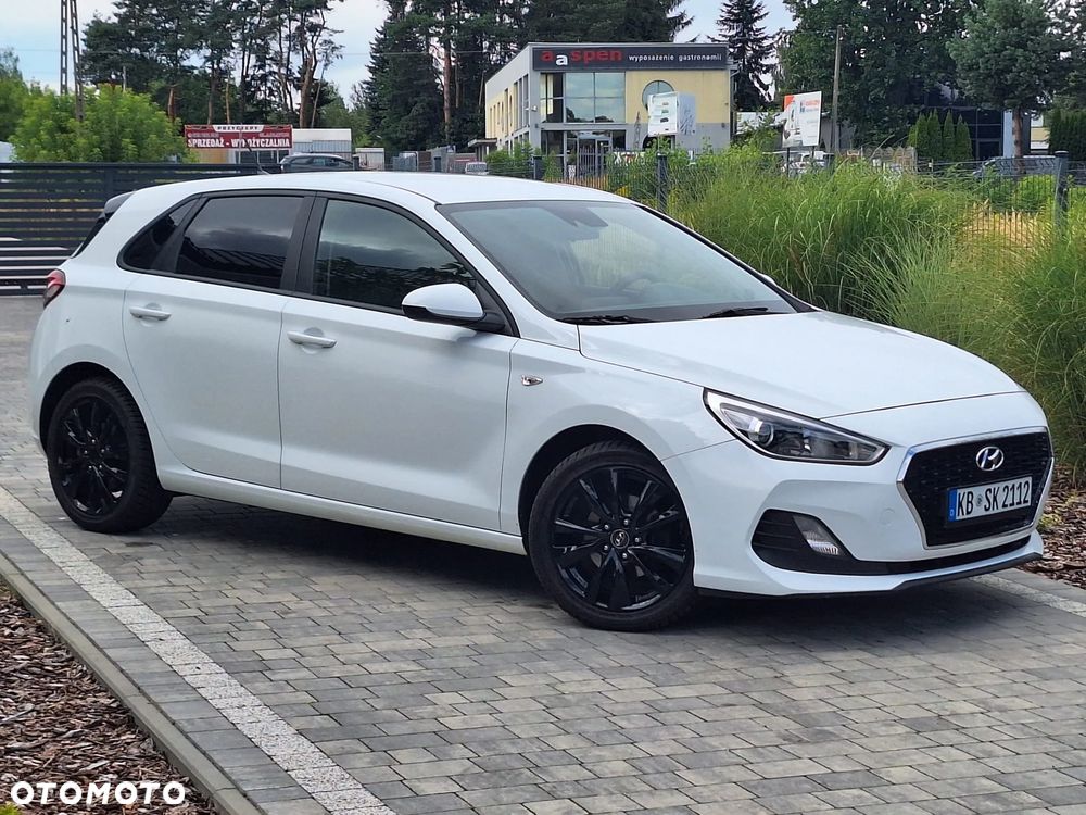 Hyundai i30 1.4 Family - 9