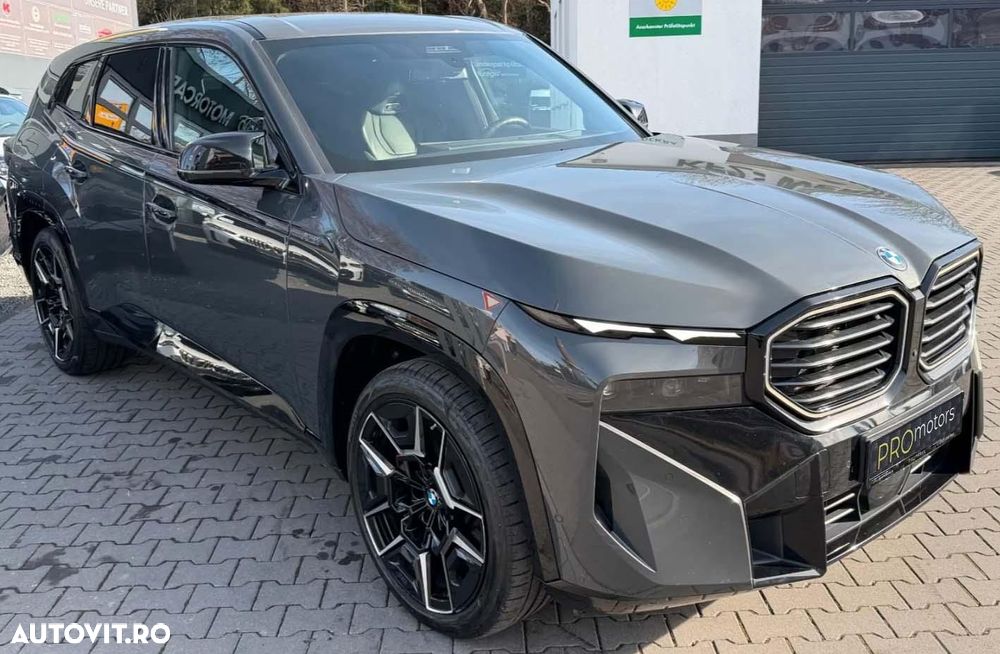 BMW XM 50e - 4