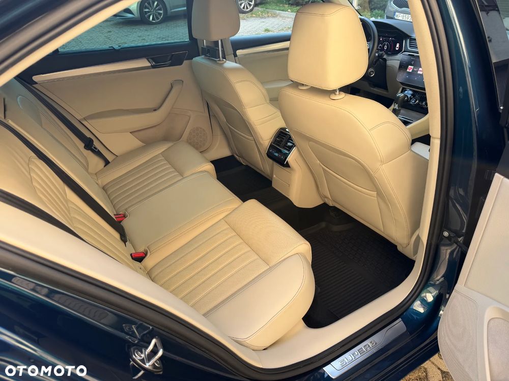 Skoda Superb 2.0 TSI 4x4 L&K DSG - 8