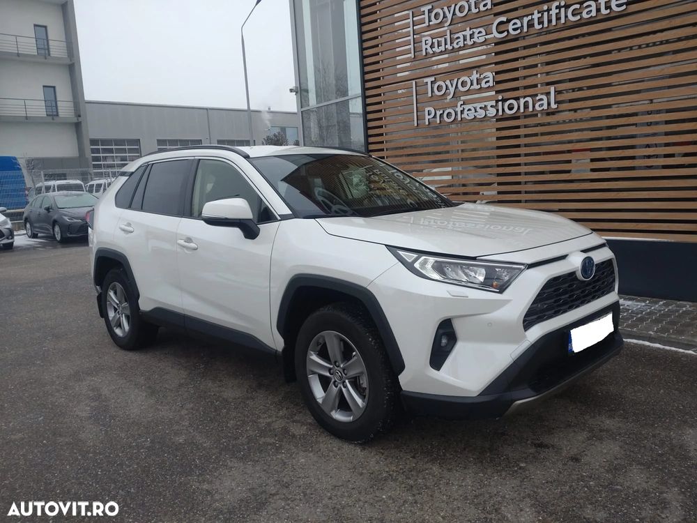 Toyota RAV4 - 1
