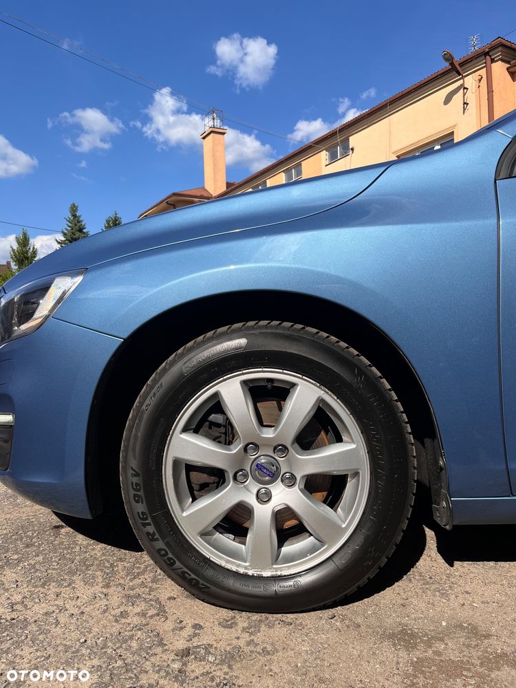 Volvo V60 T3 Momentum - 8