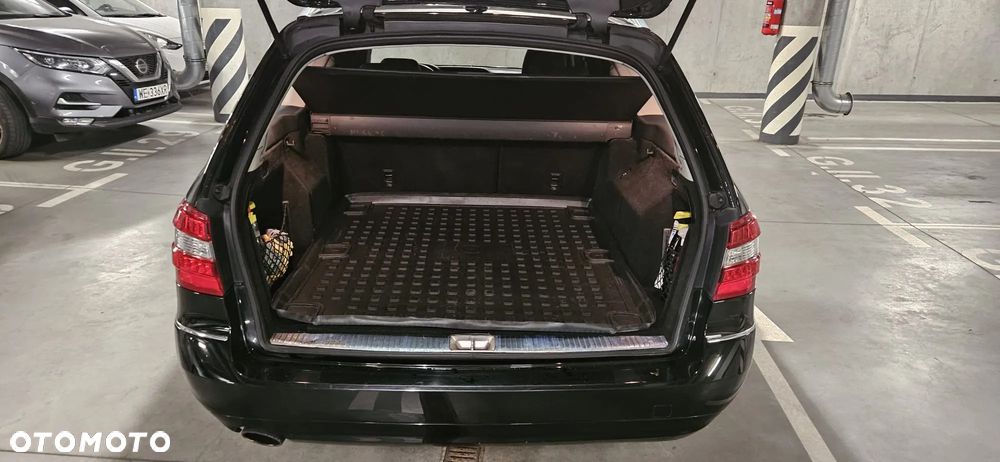 Mercedes-Benz Klasa E 200 CGI BlueEffICIENCY Elegance - 5