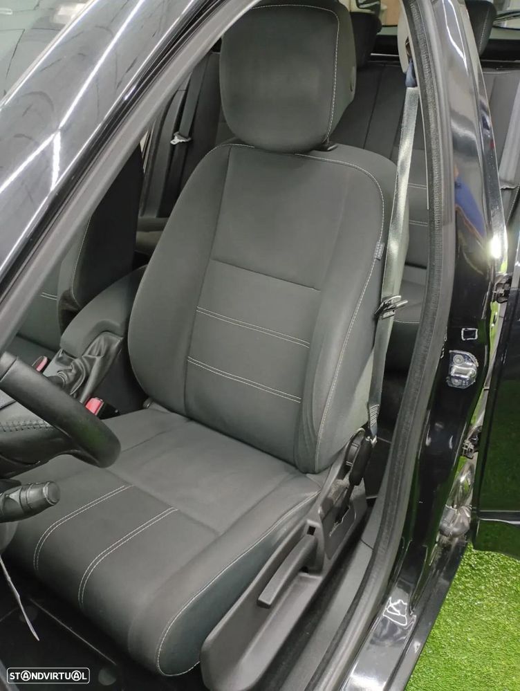 Renault Mégane Sport Tourer - 14