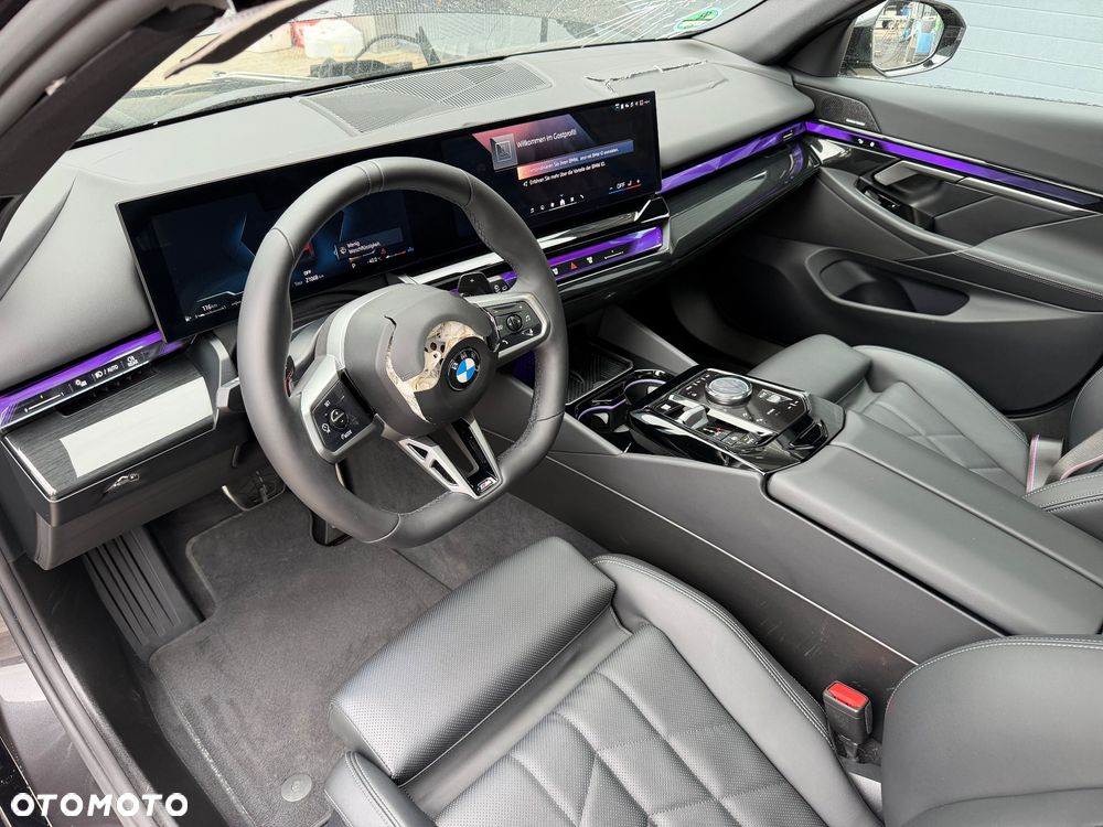 BMW Seria 5 520d xDrive - 15