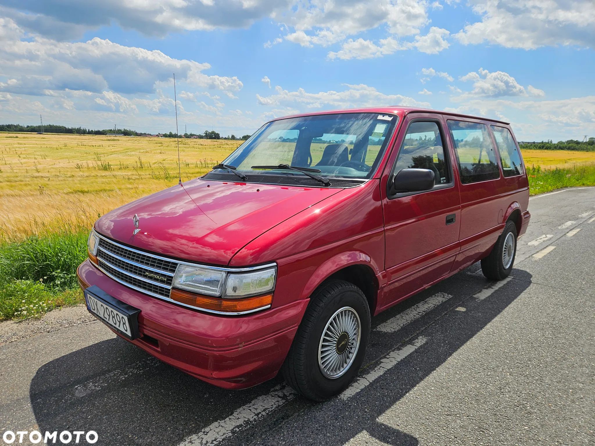 Plymouth Voyager - 2