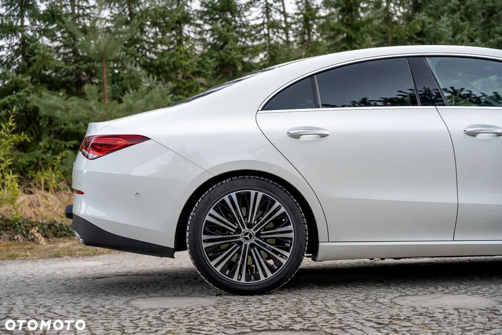 Mercedes-Benz CLA 250 4-Matic 7G-DCT - 16