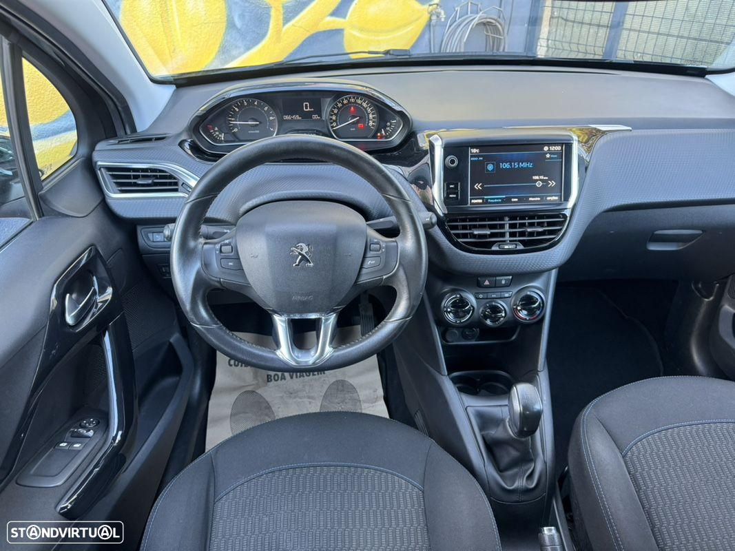 Peugeot 208 1.2 PureTech Style - 15