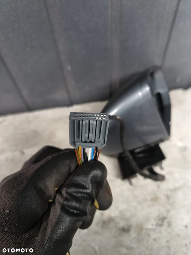 Volvo S90 II V90 II Lusterko Prawe 14 PIN Europa 714 - 7