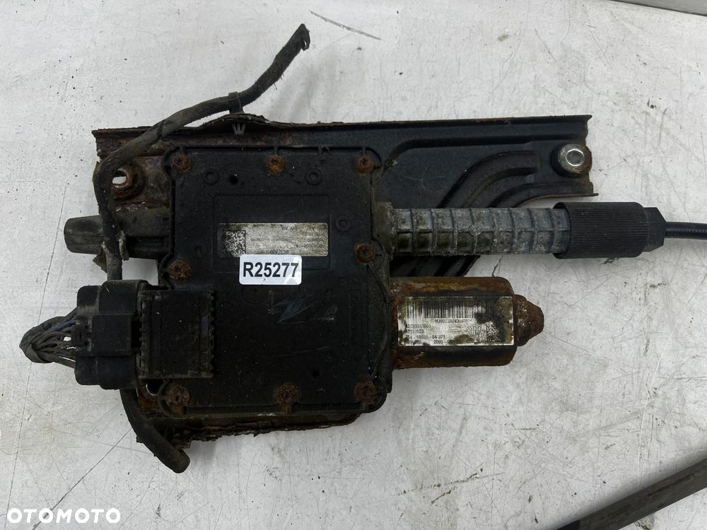 Ręczny Opel Insignia A 08-17r. elektryczny hamulec ręczny Europa 13310023 - 4