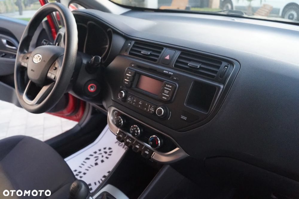 Kia Rio - 18