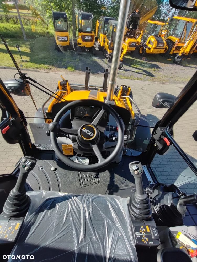 JCB 3CX Plus EH - 16