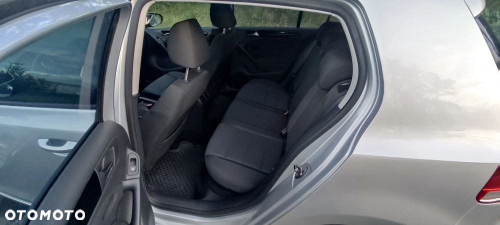 Volkswagen Golf 2.0 TDI Comfortline - 14