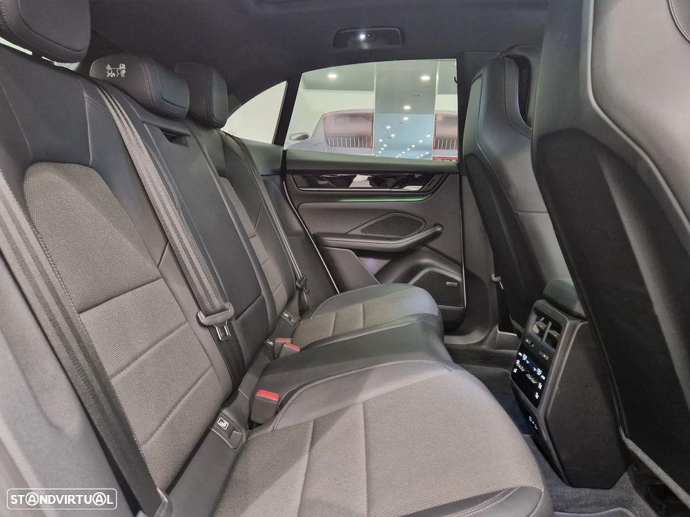 Porsche Macan Electric 4 - 30