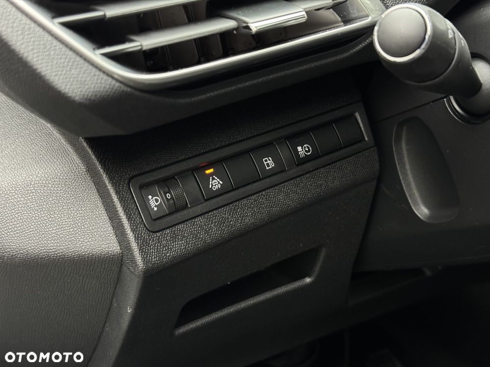 Peugeot 3008 1.6 PureTech Hybrid PHEV Allure S&S EAT8 - 23