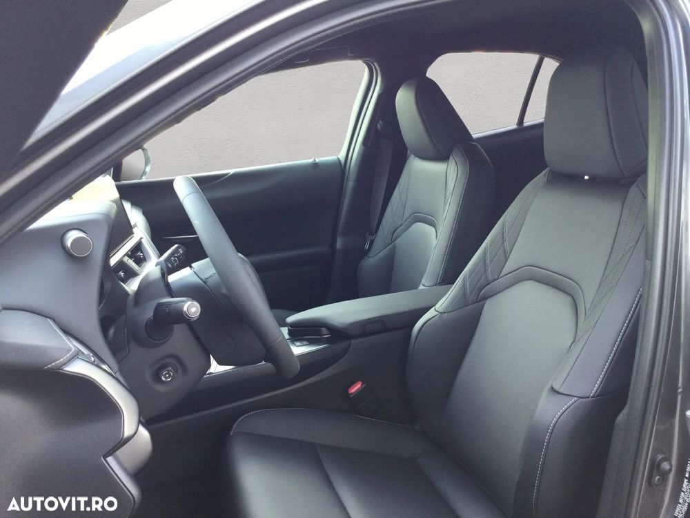 Lexus UX 300h FWD CVT HEV F Sport Design - 8